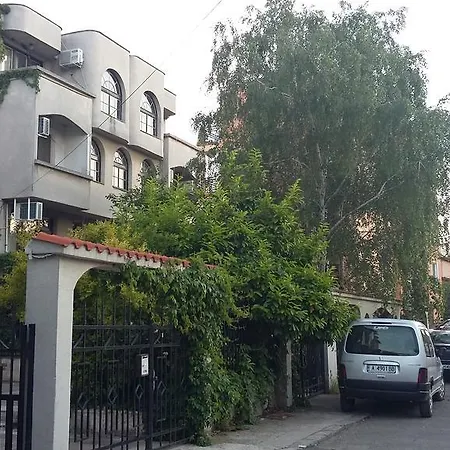 Dvete Brezi Burgas City