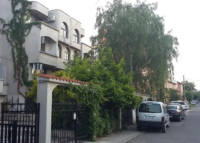 Dvete Brezi Burgas City